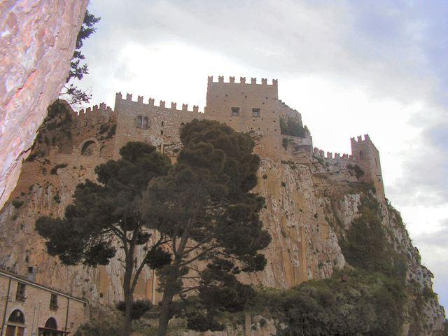 Castello di Caccamo 11.4.06 (10).JPG